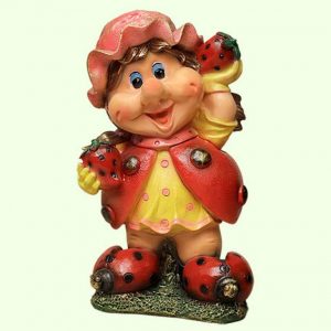 Садовая фигура Гномик пчелка с клубникой 26х41 см.