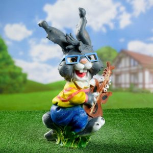 Садовая фигура Заяц с гитарой 60 х 35 см.