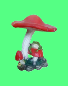 Садовая фигура Лягушка на грибах, 35 см.