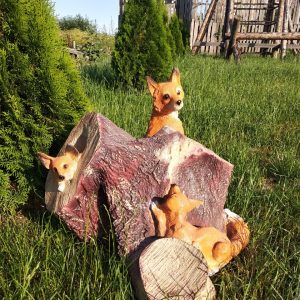 Декор для сада Пень с лисами, 48х56 см.