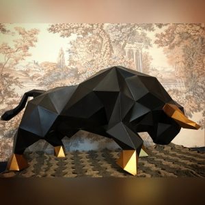 Полигональная фигура бык