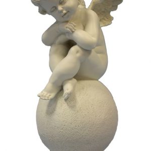 Садовая фигура Ангел на шаре маленький, 21х40 см.