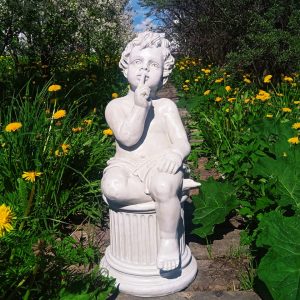 Античная скульптура Мальчик на колонне, 63х33 см.