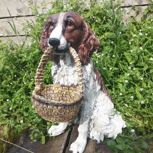 Садовая фигура Собака с корзиной в зубах, 64 см.