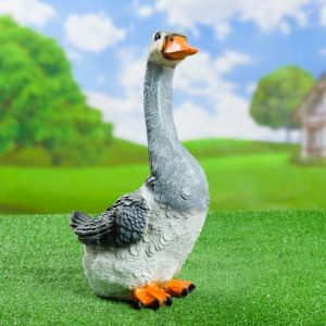 Садовая фигура Гусь серый, 50х30 см.
