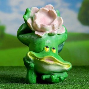 Садовая фигура Лягушонок с цветком, 26х24 см.