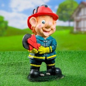 Садовая фигура Мальчик с болгаркой 18х31 см.