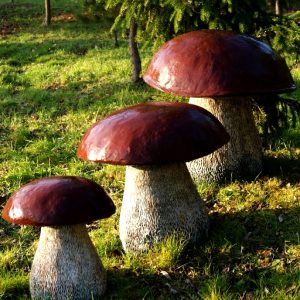 Скульптуры Три Боровика (стеклопластик)