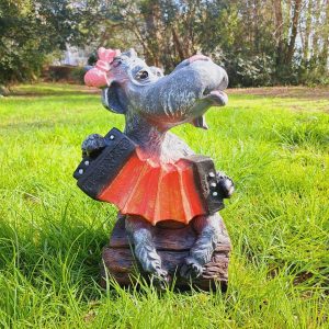 Садовая фигура из сказки Коза с баяном 45х25х30 см.