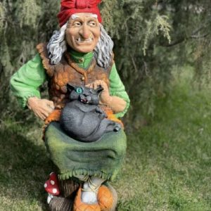 Скульптура Баба-Яга с котом 72х34х40 см