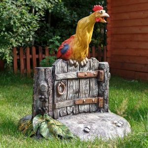 Декоративная крышка на люк Петух на заборе, 115х110х115 см.