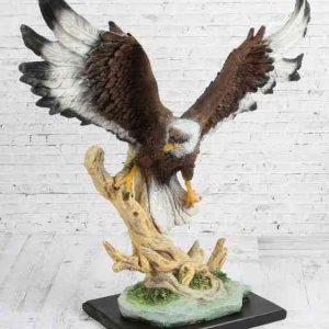 Садовая фигура Орел летящий, 54х46 см.