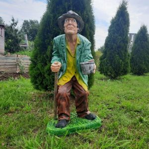 Садовая фигура Нищий 95х60 см.