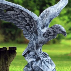 Античная скульптура Орел на скале 115х105х80 см.