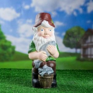 Садовая фигура Гном с рыбой 51х30 см.