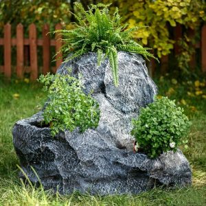 Декоративная крышка на люк Камень с 3-мя кашпо, 94х90х85 см.