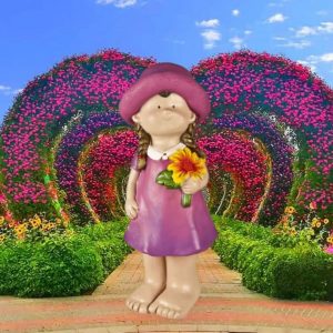 Садовая фигура Девочка Галя с цветком 44х18 см