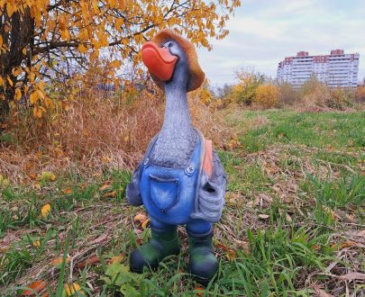 Садовая фигура Гусь Дачник  78х45 см