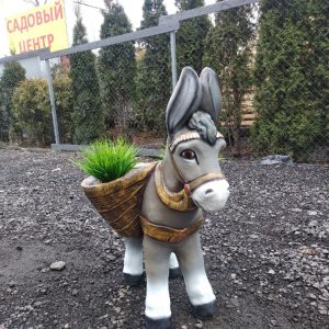 Садовая фигура кашпо Ослик с поклажей, 85х82 см.