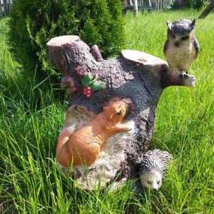 Декор для сада Пень с совой и белкой, 48х56 см.