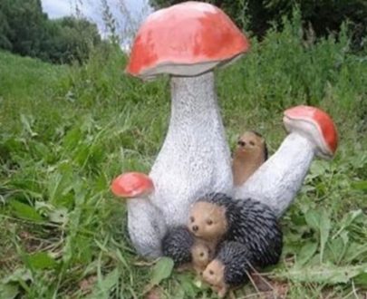 Садовая фигура подосиновики с ежами 45х58 см